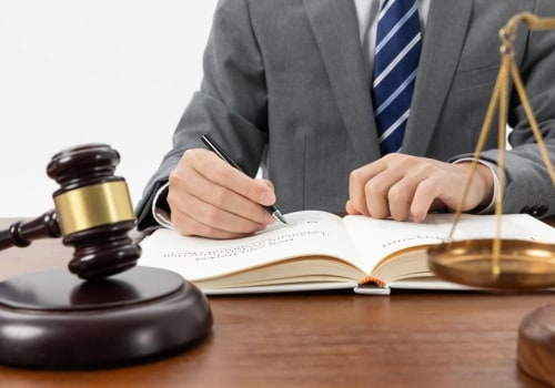 Reading Client Reviews: How to Choose the Right Lawyer for Your Case